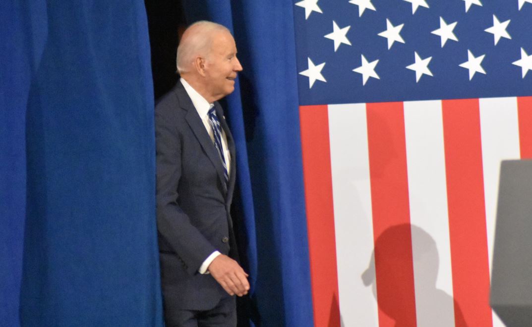 biden-dement-mlm-to-flag-deposit-snip