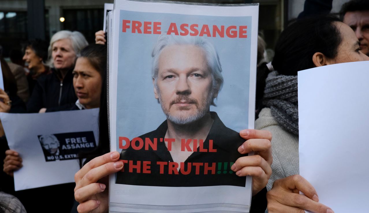 free-assange-snip-deposit